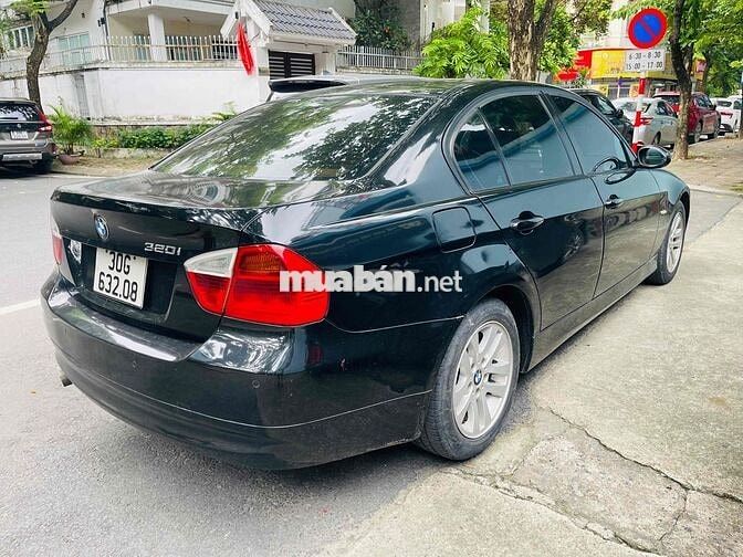 BMW 320i 2008 Đen 5 chỗ