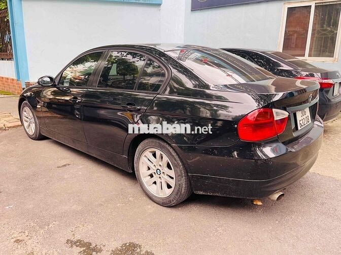 BMW 320i 2008 Đen 5 chỗ