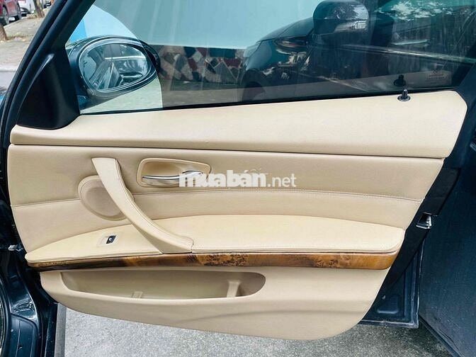 BMW 320i 2008 Đen 5 chỗ