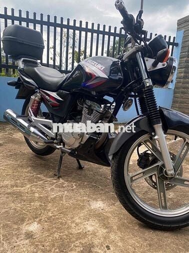 Suzuki EN150-A Đen Cổ điển