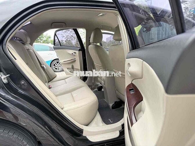 Toyota Altis 2.0AT 2011 Đen 11 vạn km