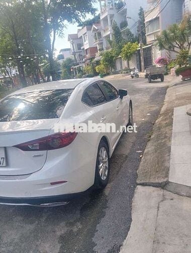 Mazda Mazda 3 Trắng 5 chỗ