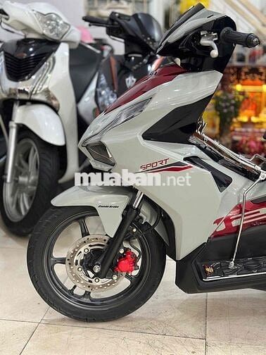 Honda Air Blade 2024/4V .Xám Đỏ Đem.Bản Bỏ Mẫu