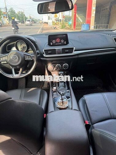 Mazda 3 1.5L Hatchback Luxury 2019 Trắng