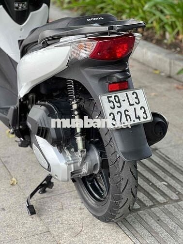 SH 150 CBS 2022 Trắng đen 10.000km Bstp Chính Chủ