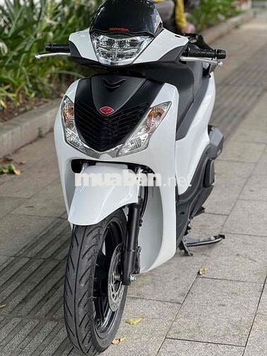 SH 150 CBS 2022 Trắng đen 10.000km Bstp Chính Chủ