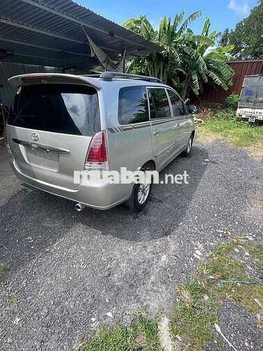 Toyota Innova Bạc 7 chỗ có màn hình, camera lùi