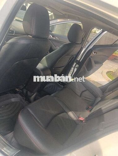 Mazda Mazda 3 Trắng 5 chỗ