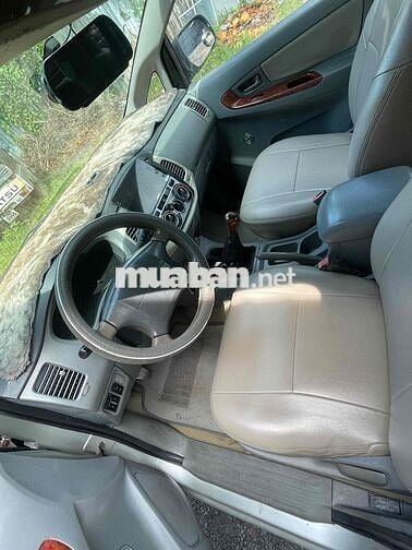 Toyota Innova Bạc 7 chỗ có màn hình, camera lùi