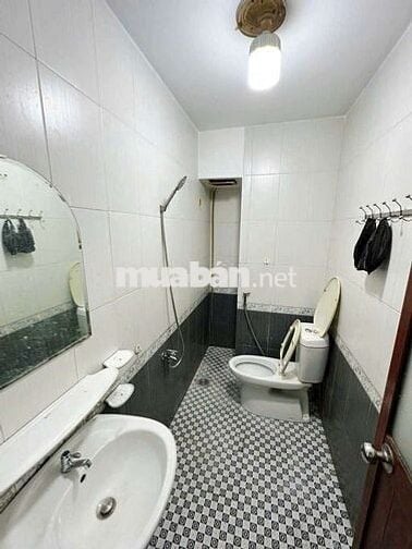 Đình Nghi Xuân. Quận Bình Tân (3pn, 3wc). hẻm xe hơi. Dtsd 192m2