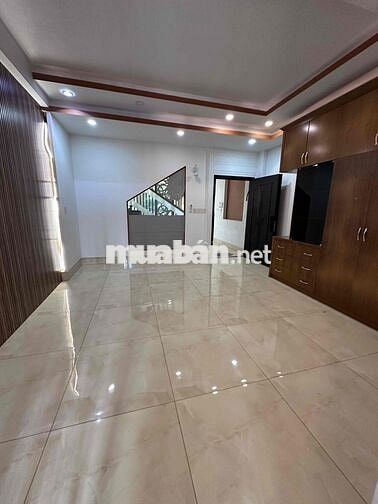 Cho thuê nhà mặt tiền đường số 32 khu tên lửa có nội thất nhà đẹp