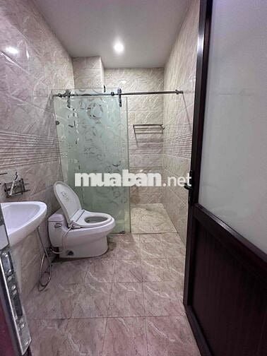 Cho thuê nhà mặt tiền đường số 32 khu tên lửa có nội thất nhà đẹp
