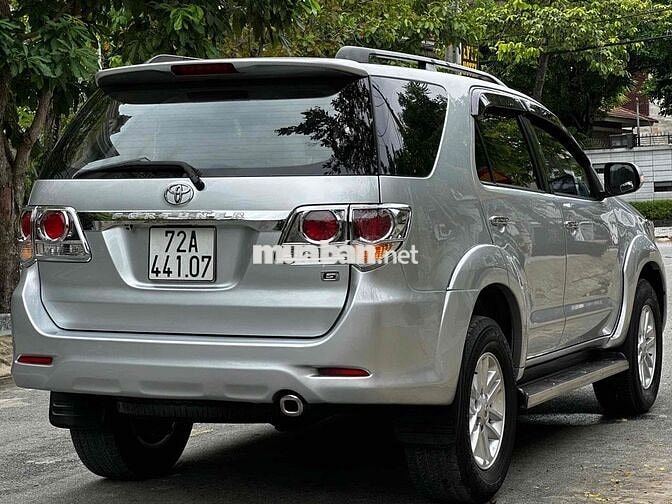 Toyota Fortuner 2012 Số sàn Bạc