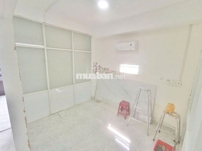 Văn Phòng Cho Thuê Mặt Tiền Đường Cộng Hòa Gần ETOWN Đối Diện Sân Bay