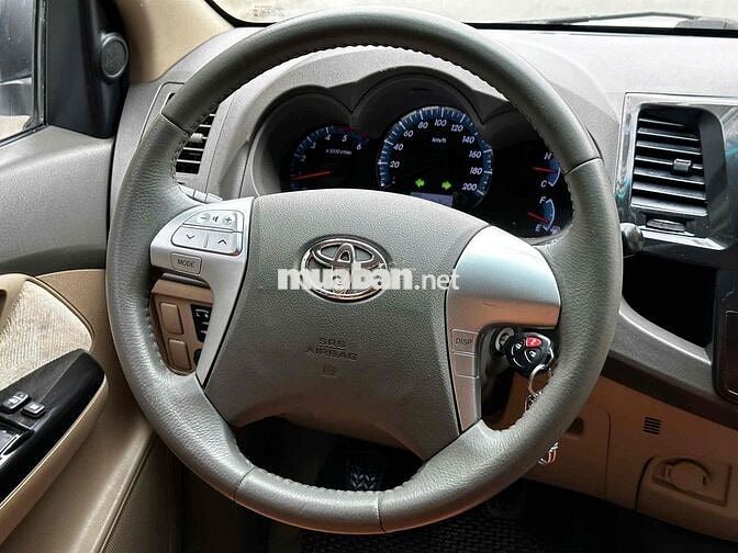 Toyota Fortuner 2012 Số sàn Bạc