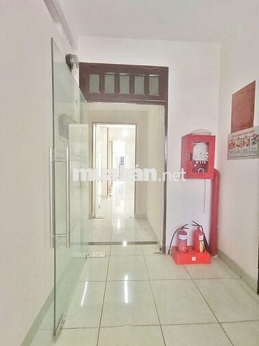Văn Phòng Cho Thuê Mặt Tiền Đường Cộng Hòa Gần ETOWN Đối Diện Sân Bay