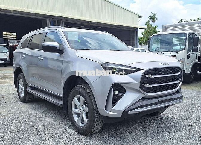 Isuzu Mu-x B7 số sàn 7 chỗ máy dầu 2025 gầm cao