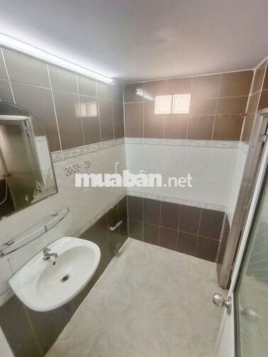 Văn Phòng Cho Thuê Mặt Tiền Đường Cộng Hòa Gần ETOWN Đối Diện Sân Bay
