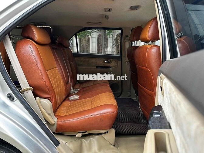 Toyota Fortuner 2012 Số sàn Bạc