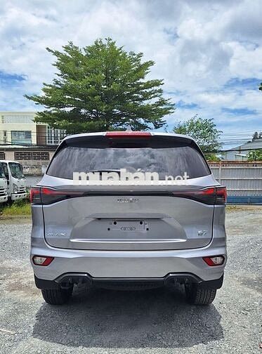 Isuzu Mu-x B7 số sàn 7 chỗ máy dầu 2025 gầm cao