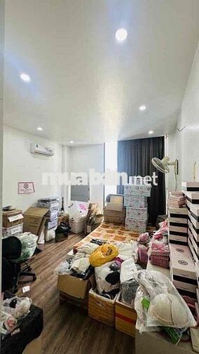 🏦🏯TRUNG TÂM QUẬN 1 – NHÀ ĐẸP ĐƯỜNG CALMETTE – SÁT MẶT TIỀN VÕ VĂN KIỆT