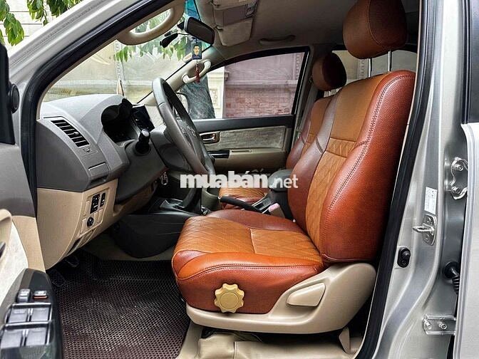 Toyota Fortuner 2012 Số sàn Bạc