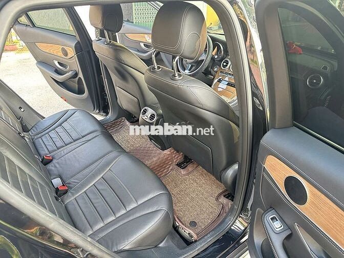 Mercedes Benz GLC 250 4Matic cuối 2016. Xe đẹp Zin