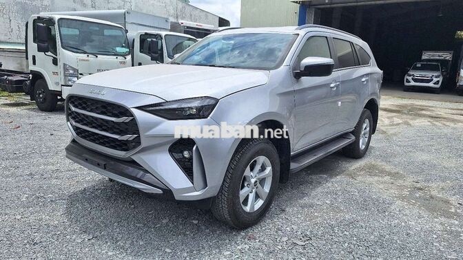 Isuzu Mu-x B7 số sàn 7 chỗ máy dầu 2025 gầm cao
