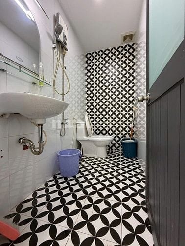 Bán Nhà Mới đẹp y hình. 75.1m2 đất. Giá rẻ nhất khu vực 