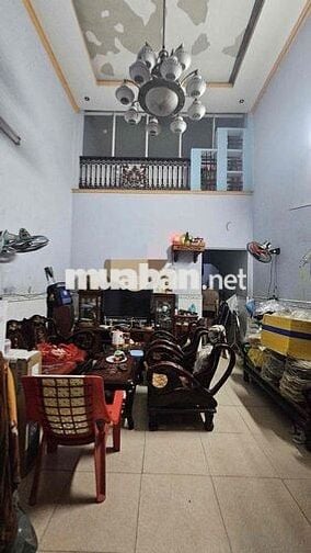 🏠 Cho thuê nhà 4,5tr/ tháng.  DT: 4m x 16m Lửng 3PN (2 kín 1 mở) 2WC.