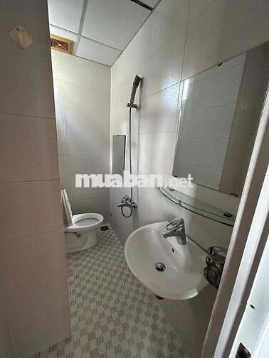 Phòng trọ đường Nguyễn Công Hoan (Phan Xích Long) 3,5tr ai