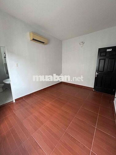 Phòng trọ đường Nguyễn Công Hoan (Phan Xích Long) 3,5tr ai