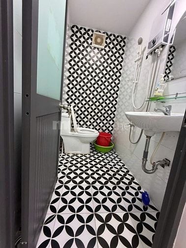 Bán Nhà Mới đẹp y hình. 75.1m2 đất. Giá rẻ nhất khu vực 