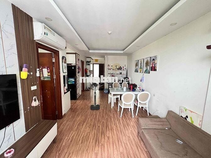 chung cư tầng cao , lô góc tại thành phố Giao Lưu 70m 2n2vs nhỉnh 5 ty