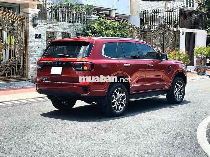 Ford Everest Titanium 1 Cầu 2022- 32.000 Km -XHD