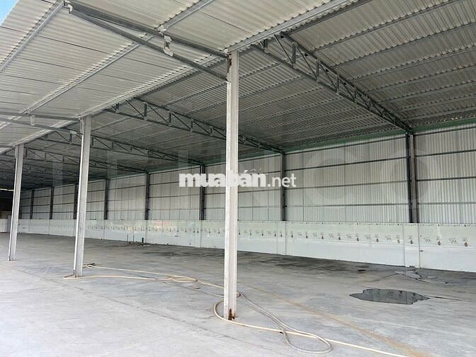 Kho xưởng bãi 2.470 m² kho xây dựng 1.430 m² mặt tiền ngang 130m