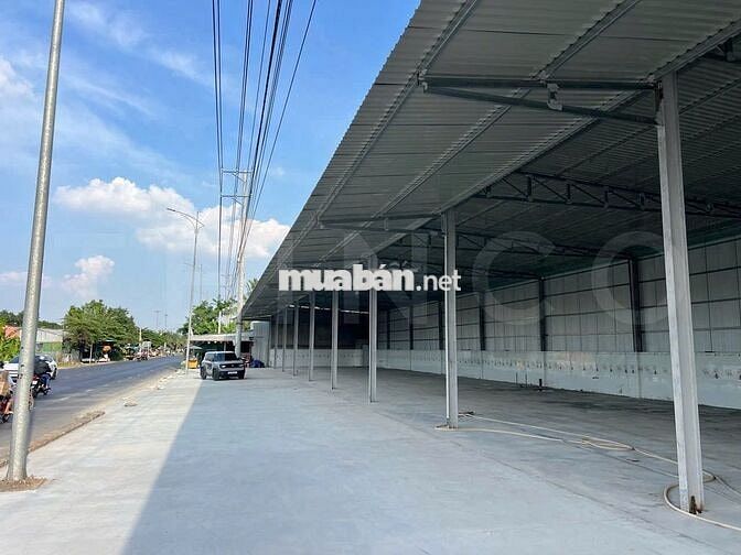 Kho xưởng bãi 2.470 m² kho xây dựng 1.430 m² mặt tiền ngang 130m