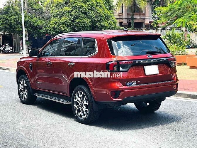 Ford Everest Titanium 1 Cầu 2022- 32.000 Km -XHD