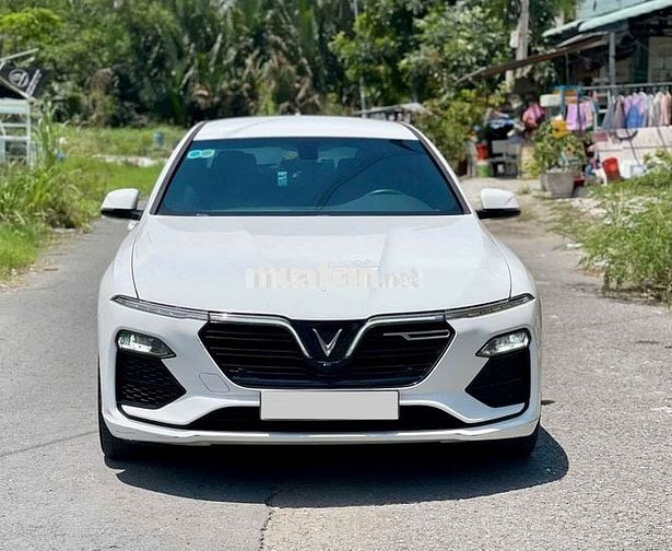 Vinfast Lux A 2.0 Base 2022  thương lượng mạnh