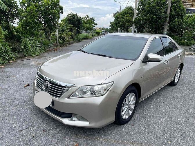Toyota Camry 2014 E 2.0 Vàng cát
