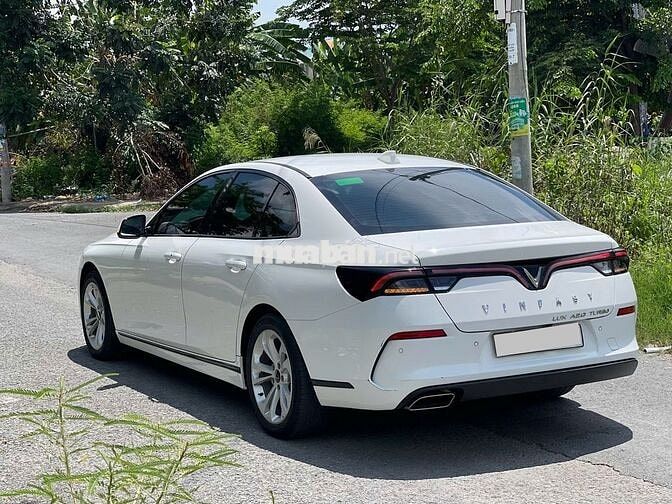 Vinfast Lux A 2.0 Base 2022  thương lượng mạnh