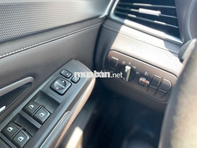 Vinfast Lux A 2.0 Base 2022  thương lượng mạnh