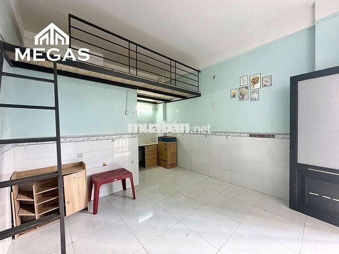 TRỌ ĐI BỘ QUA ĐH VĂN HIẾN VÀ CÁCH HUIT VÀI PHÚT CÓ BANCOL