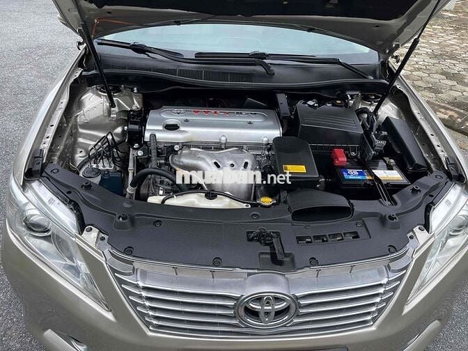 Toyota Camry 2014 E 2.0 Vàng cát