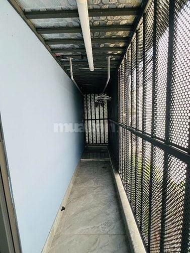 Cho thuê nhà đẹp 1 trệt 3 lầu  góc 2 mặt tiền KDC Bửu Long
