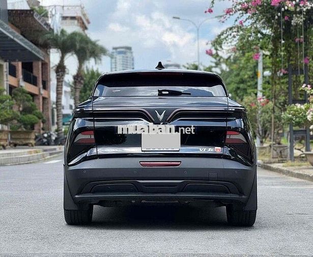 VF6 PLUS 25 - LƯỚT 4.300KM - FREE SẠC KGH