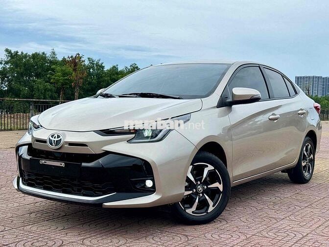 Toyota Vios 2026 1.5L AT bản E Vàng cát siêu lướt