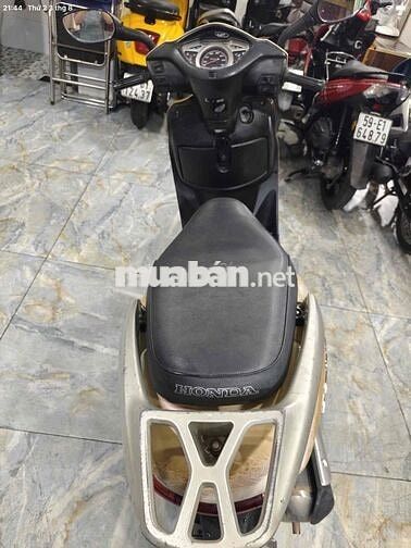 Honda Lead 2009 Vàng kem
