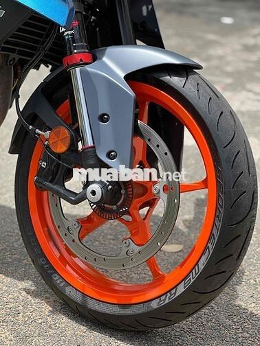Ktm duke390 2024, có giao lưu xe.