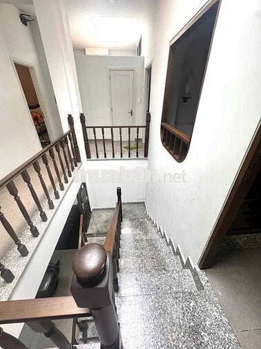 Cần cho thuê nhà đầy đủ tiện nghi , nội thất cao cấp